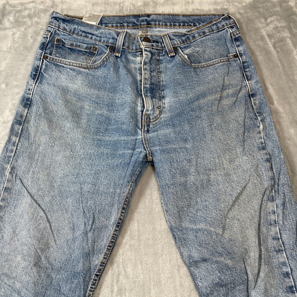 Levis Jeans Mens 34x32 505 Regular Fit Straight Leg Light Wash Blue Denim - Picture 2 of 8
